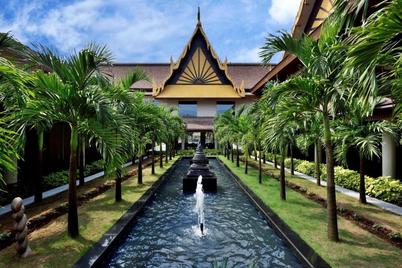 Radisson Blu Plaza Resort & Convention Centre Karjat Εξωτερικό φωτογραφία The Royal Thai Spa