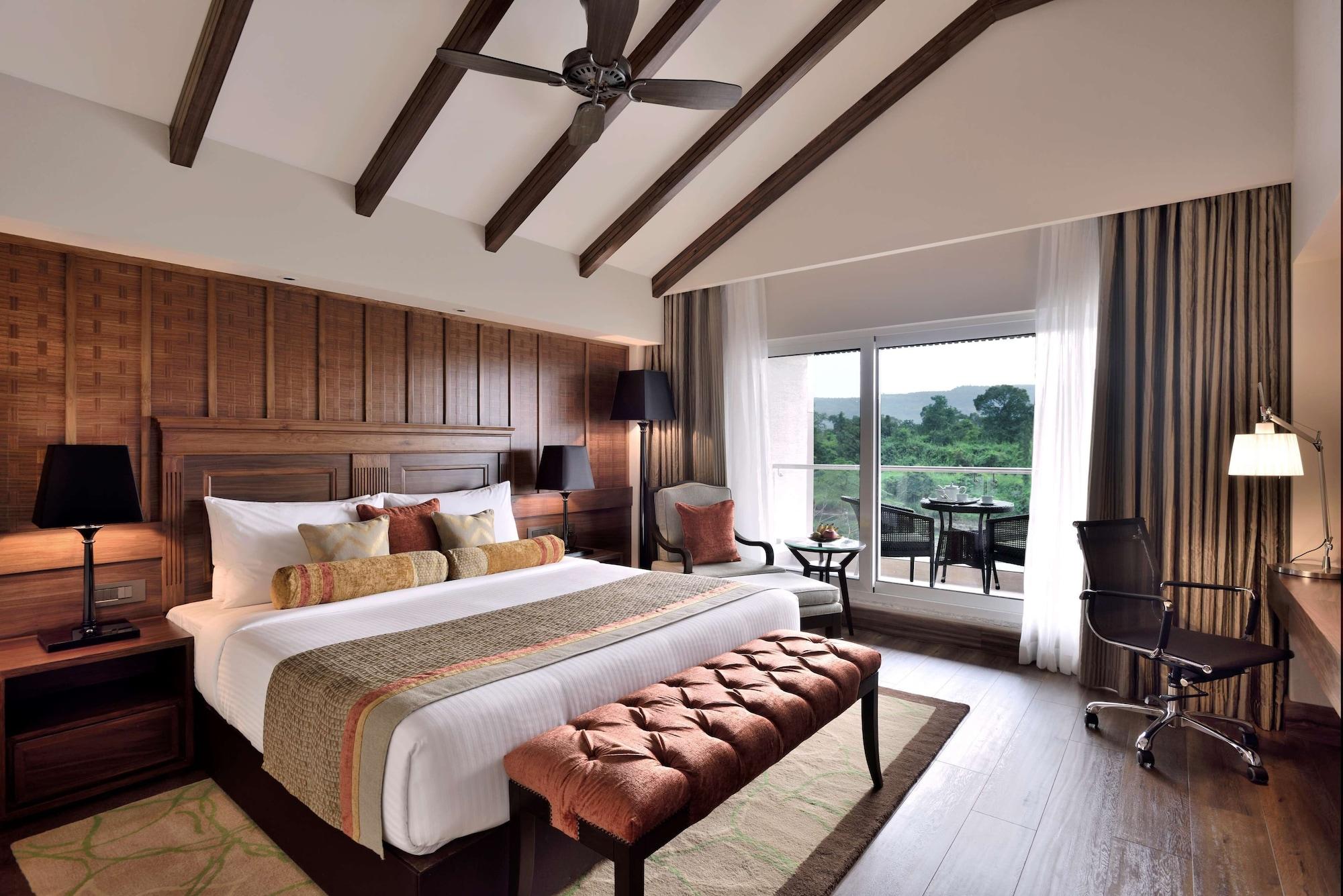 Radisson Blu Plaza Resort & Convention Centre Karjat Εξωτερικό φωτογραφία
